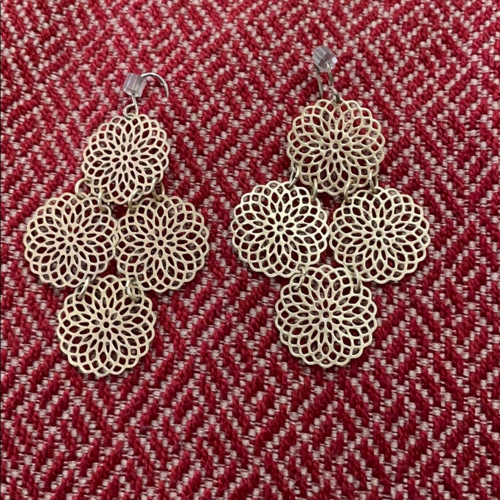 Beautiful earrings - Picture 6 of 9